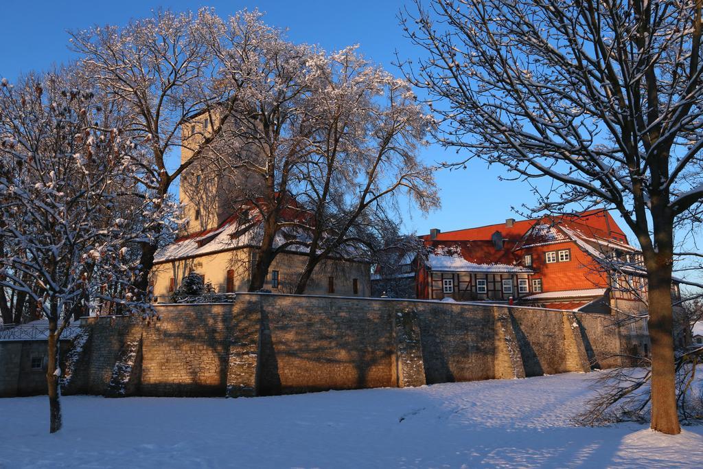 Отель Burg Warberg Экстерьер фото